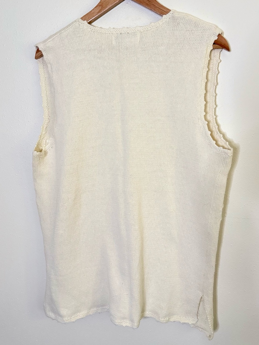 Vintage Gina Peters Embroidered Sweater Vest NWT Cream Floral Knit Medium - Picture 5 of 6